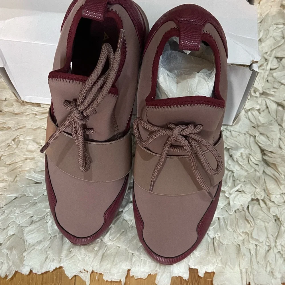 ALDO Dweidia Red Women’s Sneakers size 7.5M - Picture 5 of 6